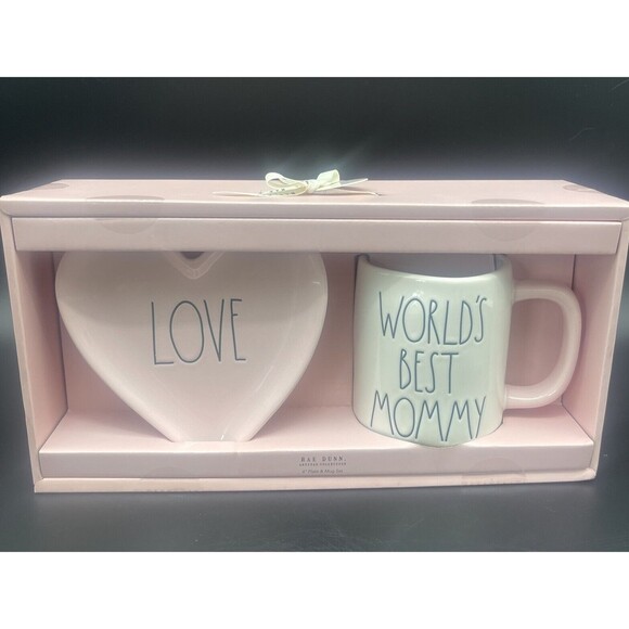 RAE DUNN Artisan Collection “ LOVE” Dish & WORLD’s BEST MOMMY Mug Set NIB - Picture 1 of 2